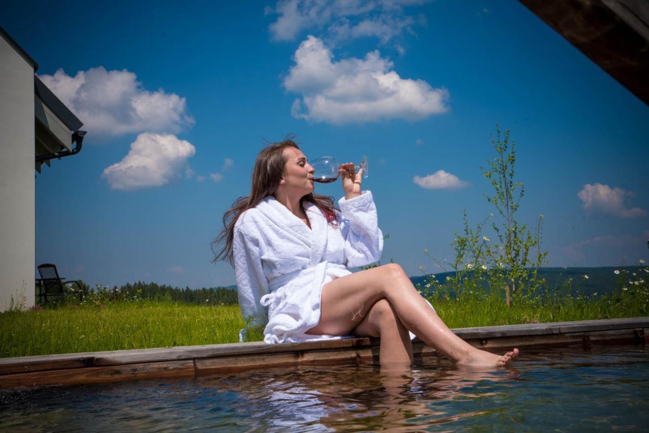 Usedlost U Lipy Blatiny Sněžné Buitenkant foto